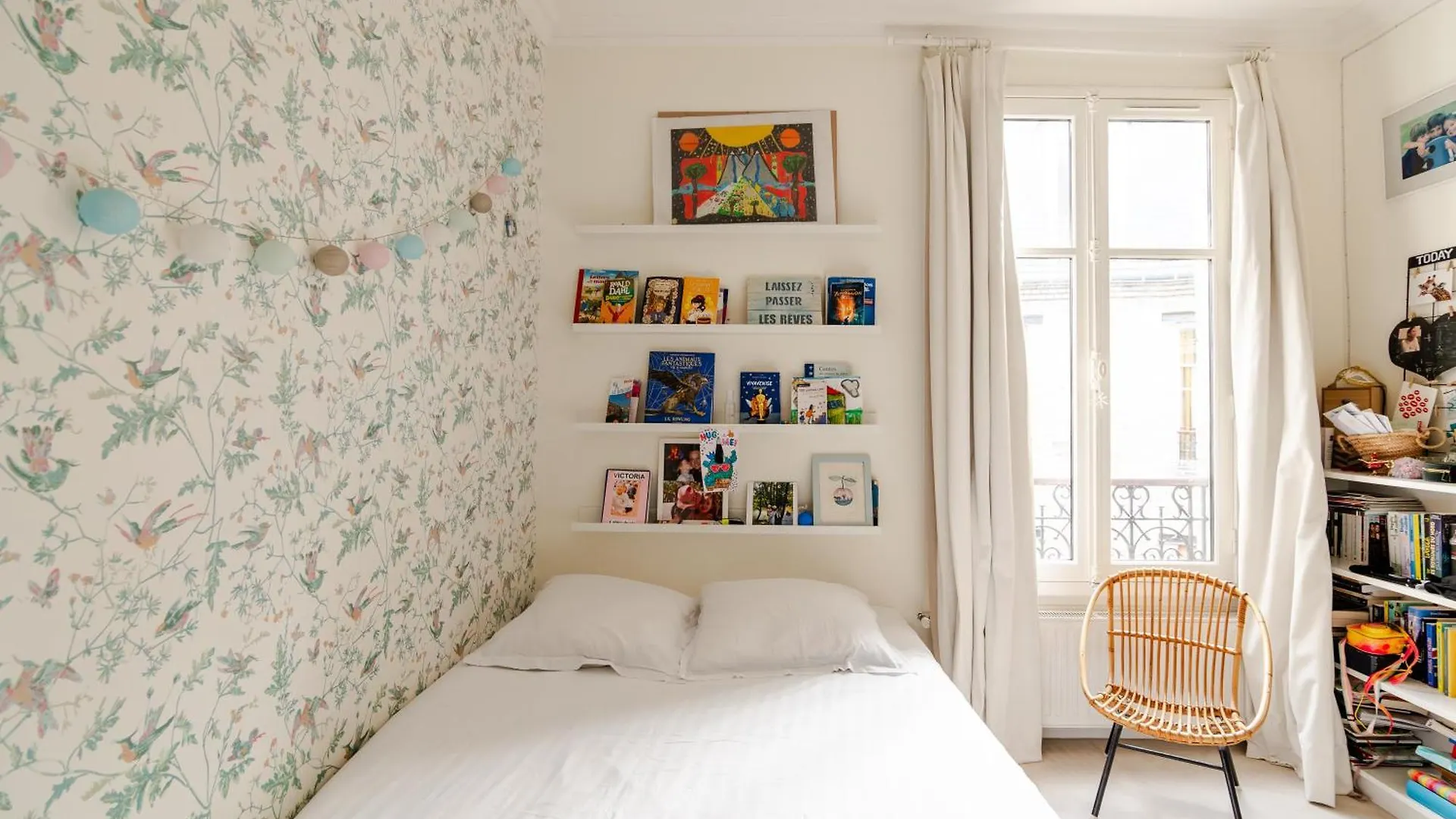 Veeve - Aesthetic Artistry Apartment Paris