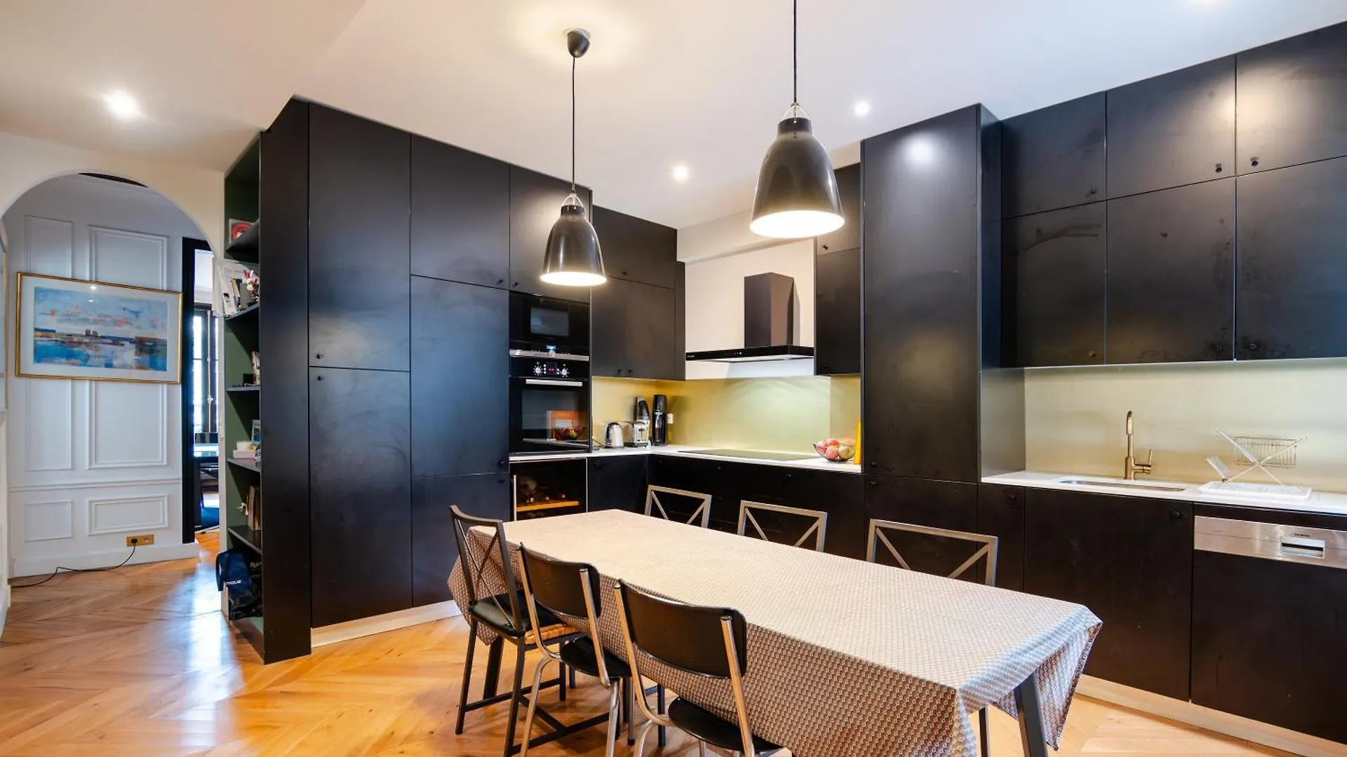 Veeve - Aesthetic Artistry Apartment Paris 0*,  France