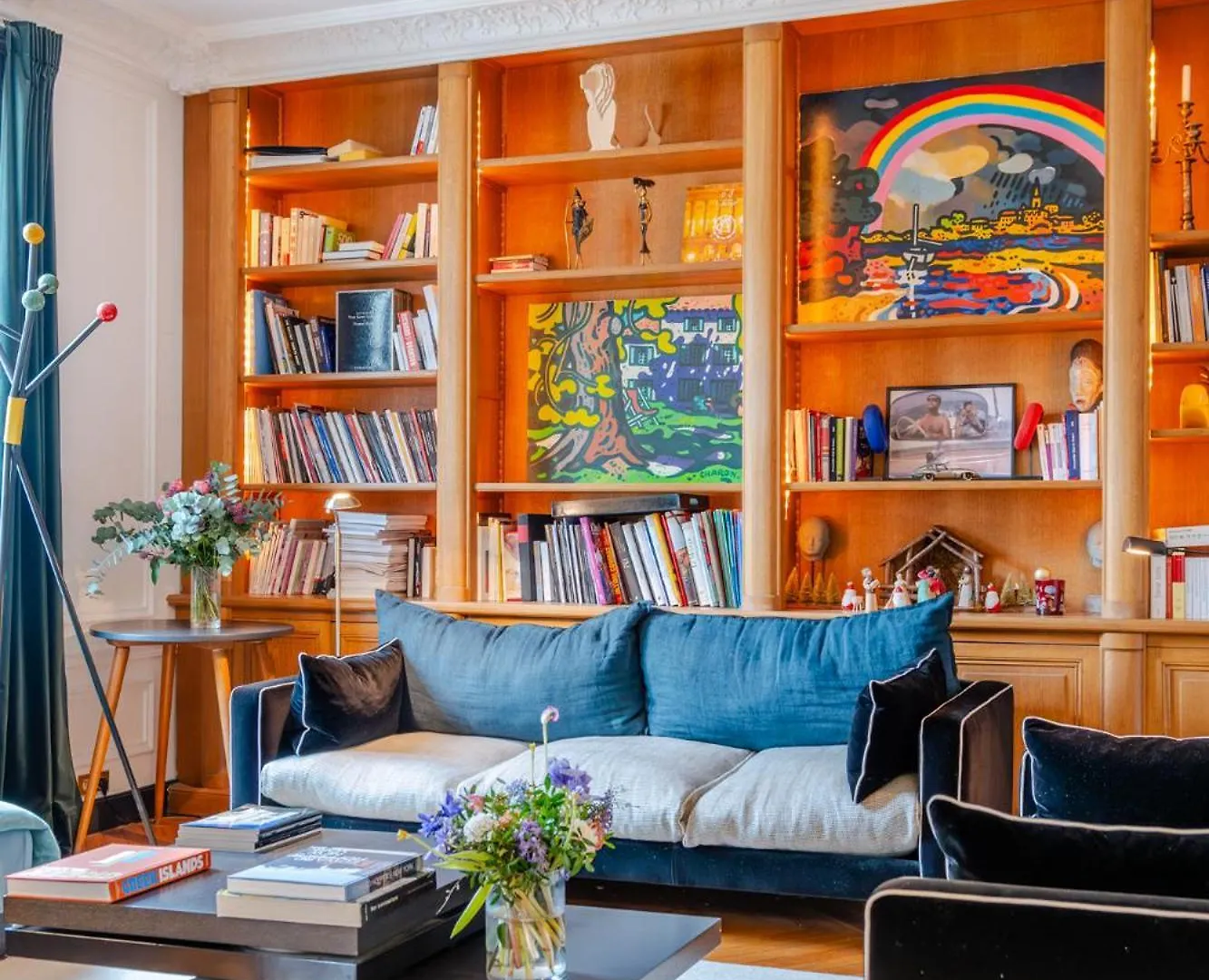 Veeve - Aesthetic Artistry Apartment Paris France