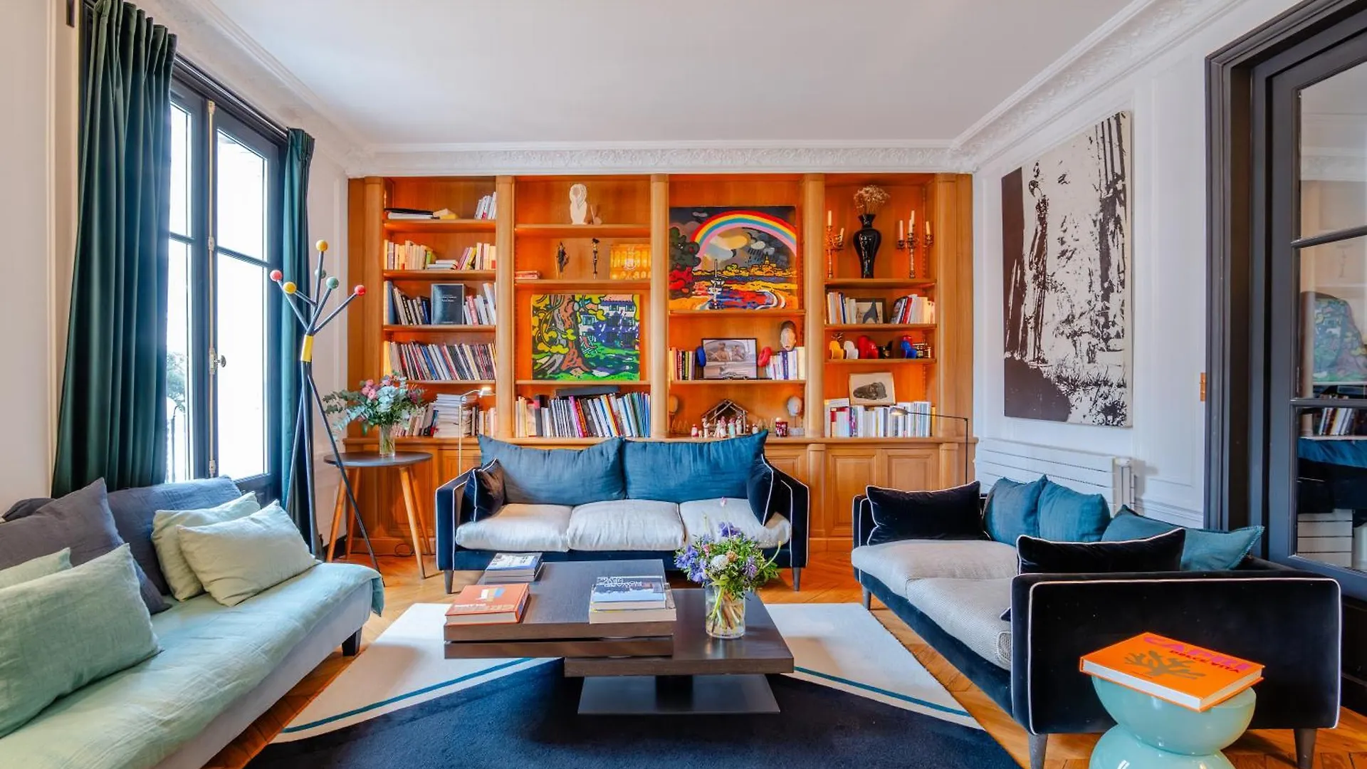 Veeve - Aesthetic Artistry Apartment Paris
